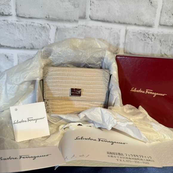 Salvatore Ferragamo Handbags - Salvatore Ferragamo Repitle Print wallet with box